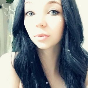 Meet your Posher, Tria